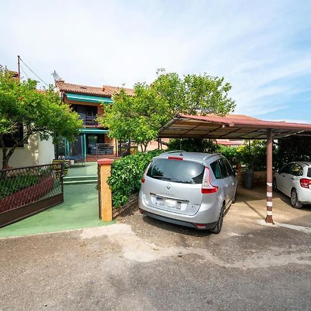 1 Bedroom Amazing Apartment In Peruski Ngoại thất bức ảnh
