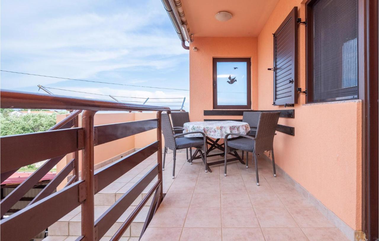 1 Bedroom Amazing Apartment In Peruski Ngoại thất bức ảnh